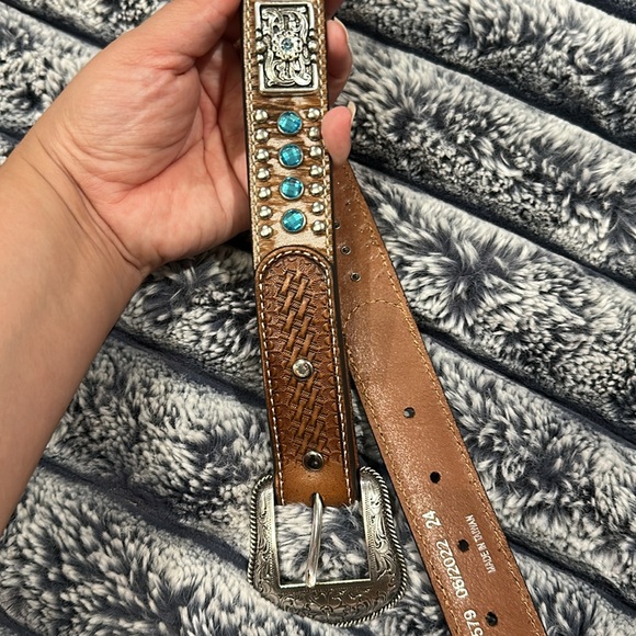 Nocona Bejeweled women’s belt size 28 - Picture 3 of 4